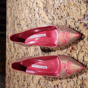 Manolo Blahnik ladies heels size 8.5